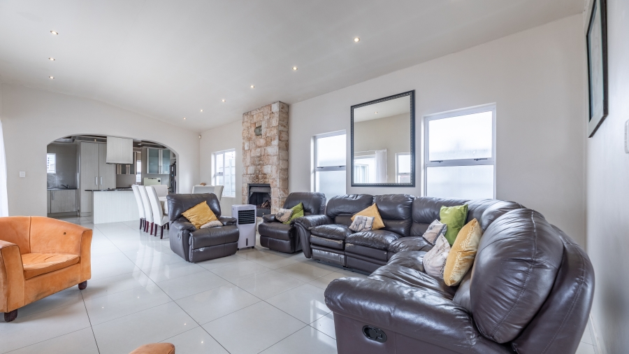 4 Bedroom Property for Sale in Parklands Western Cape